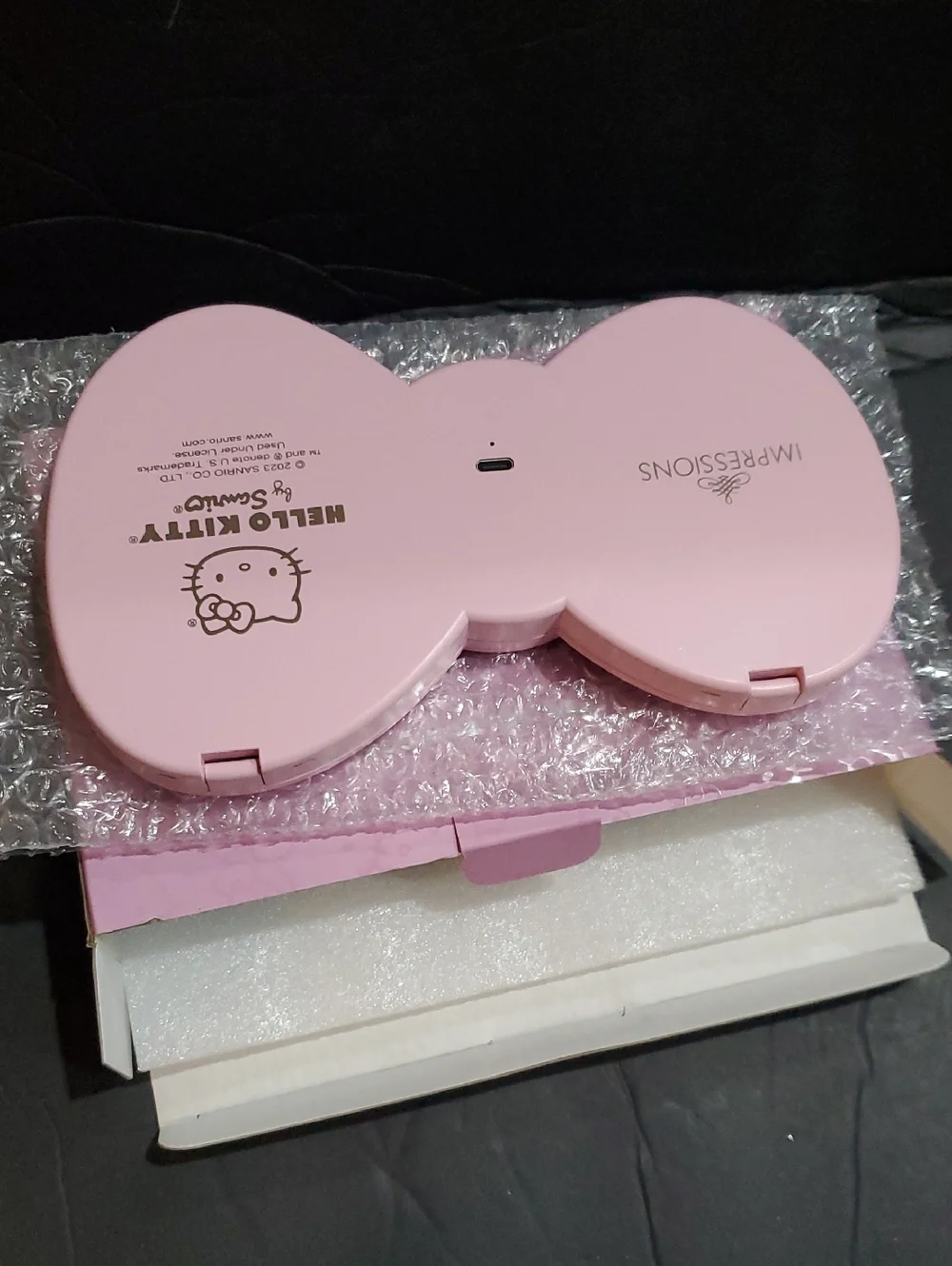 Hello Kitty®‎ Bow shaped LED pink Compact Mirror new